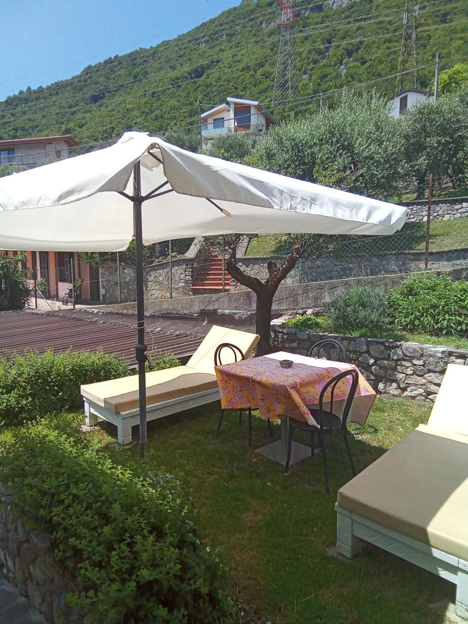 Ca Negra Ca Negra Suite Costa Volpino Exterior photo