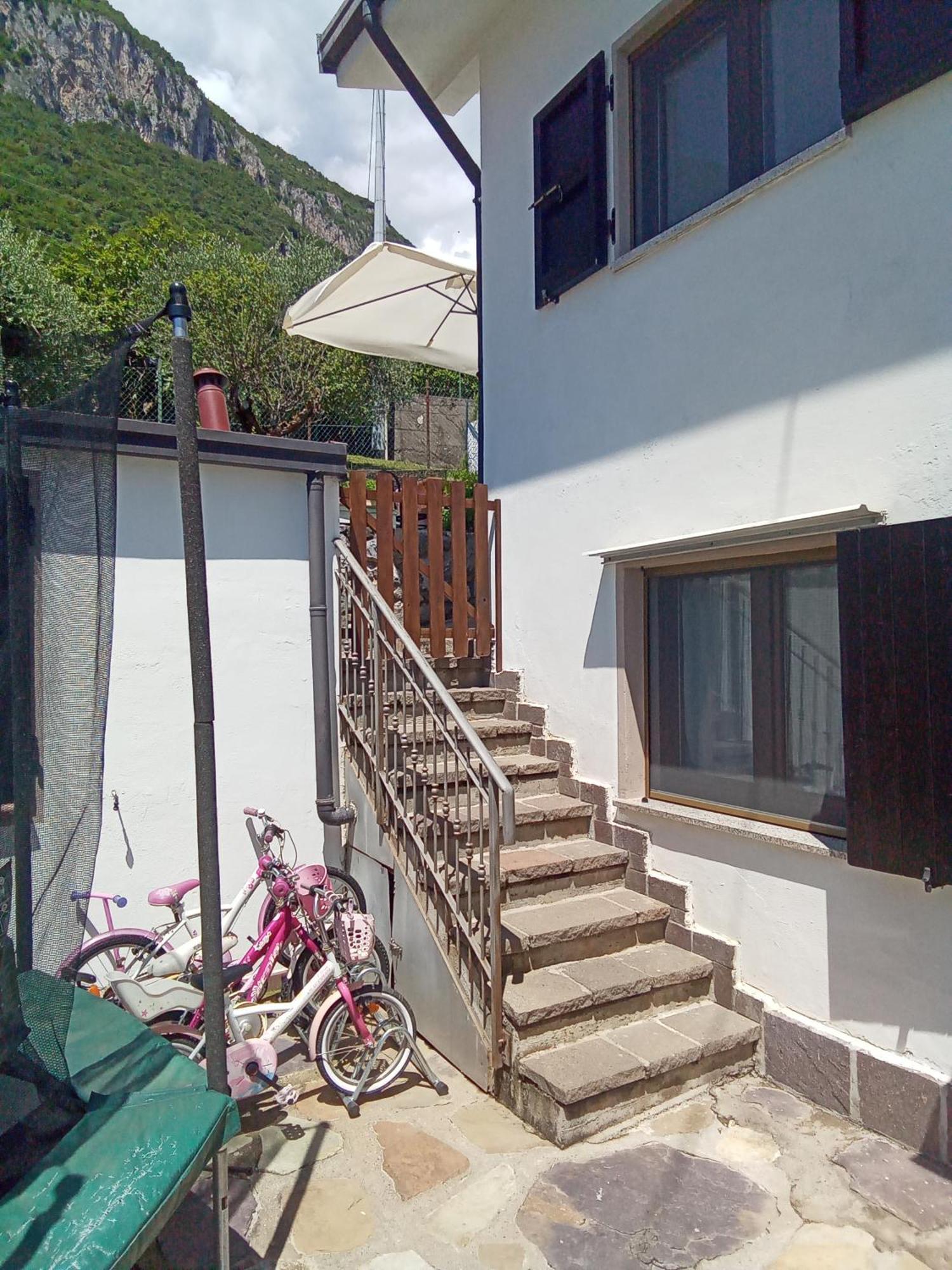 Ca Negra Ca Negra Suite Costa Volpino Exterior photo