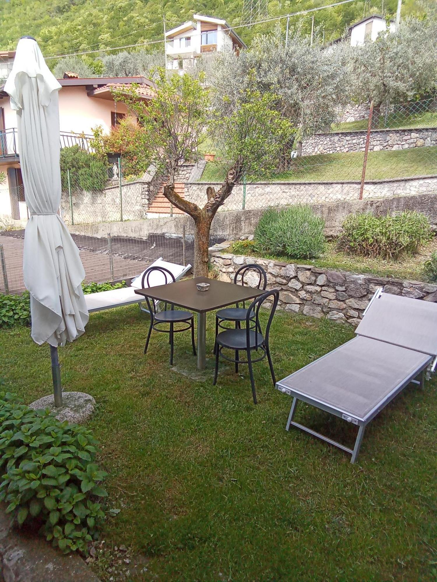 Ca Negra Ca Negra Suite Costa Volpino Exterior photo
