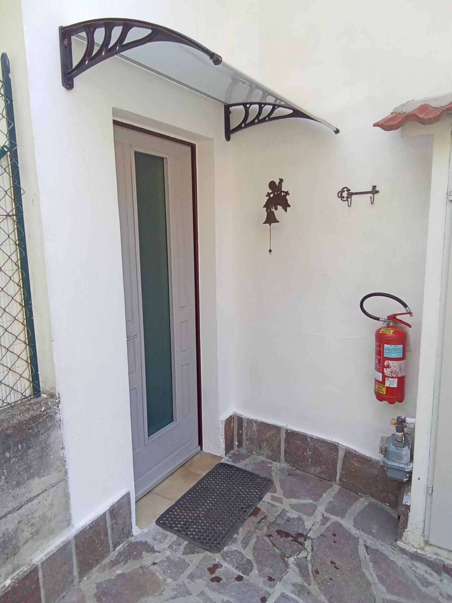 Ca Negra Ca Negra Suite Costa Volpino Exterior photo